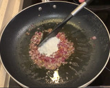 Foto del paso 3 de la receta: Almejas en salsa de tomate