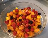 Une image de l'étape 6 de Salade de fruits du jardin.