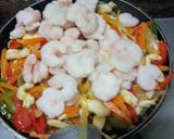 Foto del paso 2 de la receta Tallarines a las tres delicias
