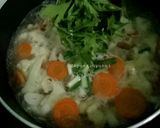 Foto langkah ke 5 dari resep Bening Wortel & Kembang Kol.