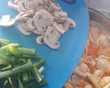 Foto langkah ke 7 dari resep Steamboat Kuah Tomyam a.k.a sukiyaki/shabu-shabu.