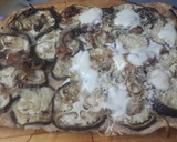 Foto del paso 4 de la receta: Pizza integral invertida de berenjenas masa sin levadura🍆🍆🍕🍕