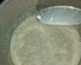 Foto del paso 1 de la receta: Medialunas con dulce de leche🥐