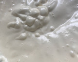Foto del paso 1 de la receta: Minis bizcochuelo Sin tacc para el mate con 4 Ingredientes. Súper húmedo y fácil