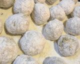 Foto del passaggio 5 della ricetta Pallot cacio e ove (polpette formaggio e uova)