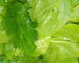 Foto del paso 1 de la receta: Ensalada de espinacas con tocino