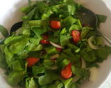 Foto del paso 3 de la receta: Ensalada de espinacas y fresa con aderezo de poppy seed
