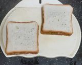 A picture of step 3 of Paneer capsicum, onion toast.