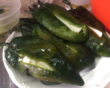 Foto del paso 2 de la receta: Chiles rellenos de queso Sonorense