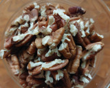 Foto del paso 2 de la receta: Panqué de La Lechera en licuadora con pasas y nueces