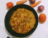 A picture of step 9 of Noodles Omelette.