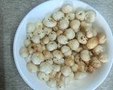 A picture of step 2 of Chamsur dana Oats Makhana Laddoo.