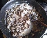 Gombakrémmel töltött csirkemell recept fázis 2 fotója