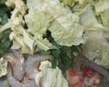 Foto langkah ke 3 dari resep Capcay Udang Sosis Telur.