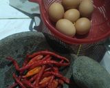 Foto langkah ke 3 dari resep Balado Telur dan Ikan Tongkol.