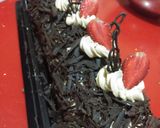 Foto langkah ke 6 dari resep Blackforest Roll Cake.