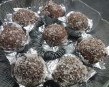 A picture of step 11 of Chocolate coconut truffles 🍫🍬.