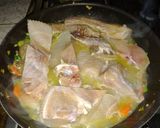 Foto del paso 2 de la receta: Pollo de mar al wok con papas