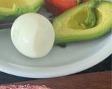 Foto del paso 3 de la receta: Costeletas de Vaca con Palta, Huevo Duro y Tomate