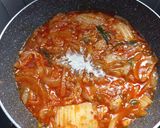 Foto langkah ke 3 dari resep Kimchi Jjigae Rumahan.