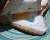 Foto langkah ke 5 dari resep Roti Panggang Keju Telur.