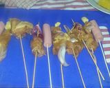 Foto del paso 1 de la receta: Palitos de longanizas con carne y vegetales.🍡🍡🍡🍡