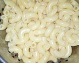 A picture of step 3 of Tomato Masala Macaroni.