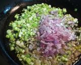 Foto del paso 5 de la receta Tortilla de calabacín y ajetes