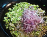 Foto del paso 5 de la receta: Tortilla de calabacín y ajetes
