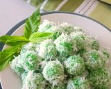 A picture of step 5 of Pandan Glutinuos Rice Ball with Coconut Sugar Filling.