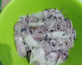 Foto langkah ke 2 dari resep Semur Cumi Bunting Isi Tahu Telur.