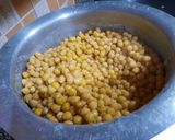 A picture of step 1 of White chana chaat.