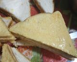 A picture of step 3 of Paneer sandwich pakoda.