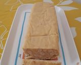 Foto del passaggio 5 della ricetta Salame di cioccolato fondente e bianco