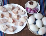 Hình bước làm 1 của món Thịt kho trứng (phiên bản nước tương)