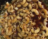 Gambar langkah 5 resipi Makaroni goreng.