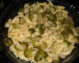 Foto del paso 3 de la receta: Fideos con repollitos de Bruselas y quesos