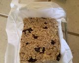 A picture of step 6 of Oatmeal bar.
