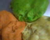 A picture of step 3 of Special recipe of namkeen samosa swirl papdi.