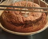 Foto del passaggio 6 della ricetta Ciambella al cioccolato fondente🍫🍩