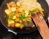 Une image de l'étape 6 de Poulet sauté aux épices et légumes indiens avec Ebly.