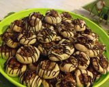 Rumos-diós "linzercsók" recept fázis 3 fotója