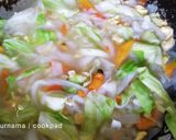 Foto langkah ke 7 dari resep #21. Kwetiau Kuah Topping Bakso.