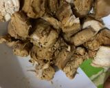 A picture of step 1 of Cesar salad.