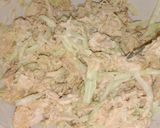 รูปขั้นตอนการทำที่ 2 ของ แซนวิชสลัดทูน่าแตงกวา (Tuna and Cucumber Salad Sandwich)