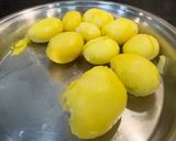 A picture of step 4 of Aloo Vada.