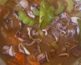 Foto langkah ke 5 dari resep Cumi Pare Saos Padang.