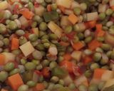 A picture of step 8 of Potato peas stew.
