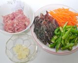 糯米椒炒三絲的食譜步驟1照片