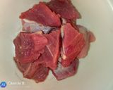 A picture of step 1 of Meat pooding with corn soup.